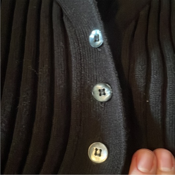 Three button form fit sweater top - Picture 3 of 4